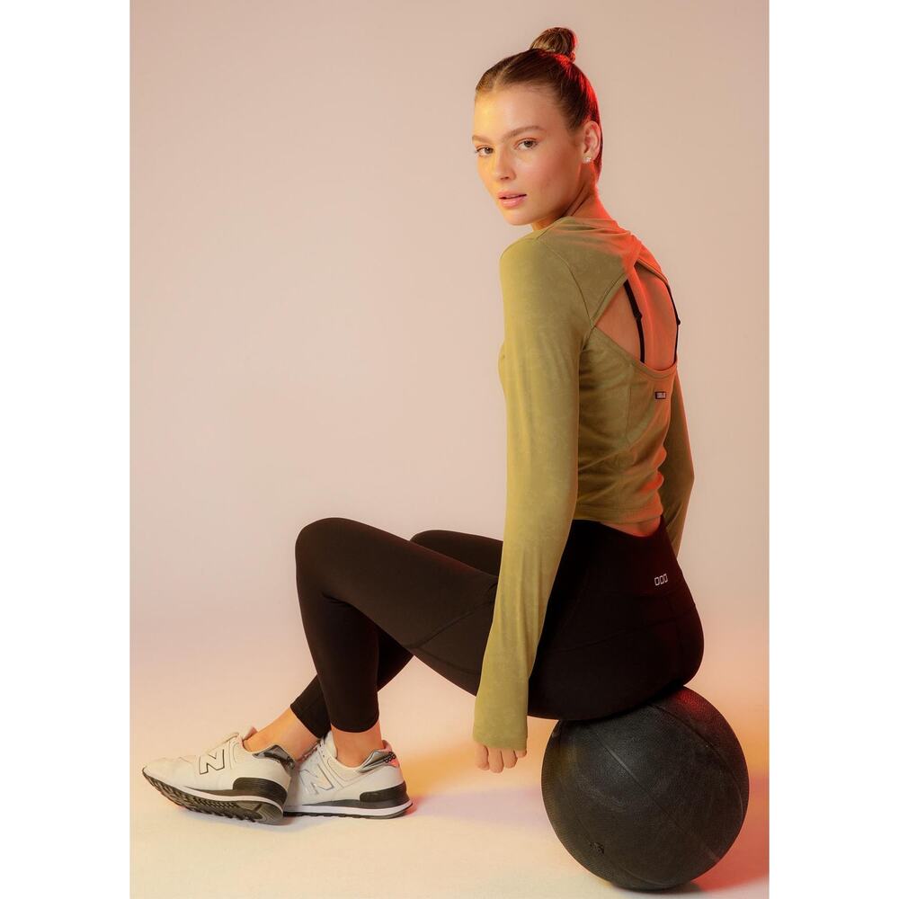 Women's Lorna Jane Elements Long Sleeve Top - Olive | M